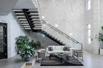 One Five on Washington in Suffern, NY - Foto de edificio - Lobby