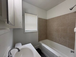 836 N Oliver St in Wichita, KS - Building Photo