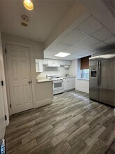 250 Broad Ave, Unit Ground in Leonia, NJ - Building Photo - Building Photo