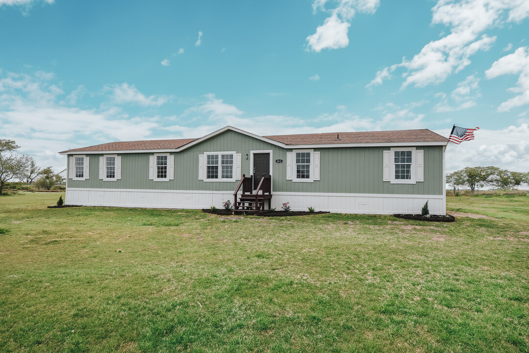 302 Jared Rd in Victoria, TX - Building Photo