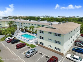 230 Columbia Dr in Cape Canaveral, FL - Building Photo - Building Photo