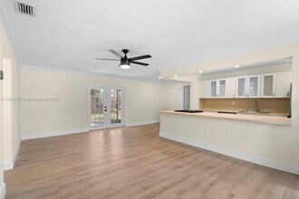5991 NW 14th Pl in Sunrise, FL - Building Photo - Building Photo
