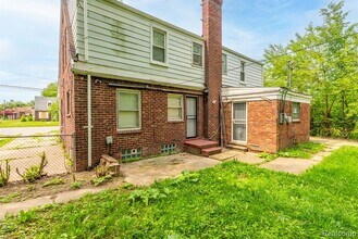 12710 Kelly Rd in Detroit, MI - Building Photo - Building Photo