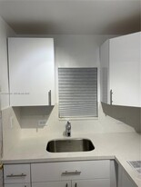 1849 Taylor St in Hollywood, FL - Building Photo