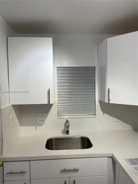 1849 Taylor St in Hollywood, FL - Building Photo