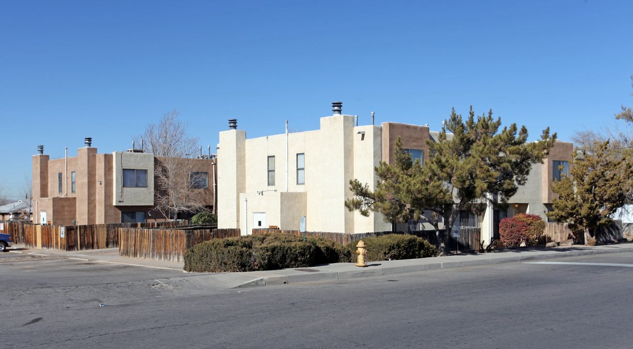 3617 Wellesley Dr SE in Albuquerque, NM - Foto de edificio