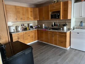 638 River St, Unit 2 in Moosic, PA - Building Photo