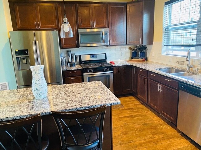 15467 Eames Wy in Apple Valley, MN - Building Photo - Building Photo