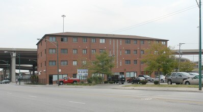 2453 S Archer Ave in Chicago, IL - Building Photo - Building Photo