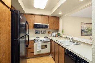 9504 Ravenna Ave NE in Seattle, WA - Building Photo - Building Photo