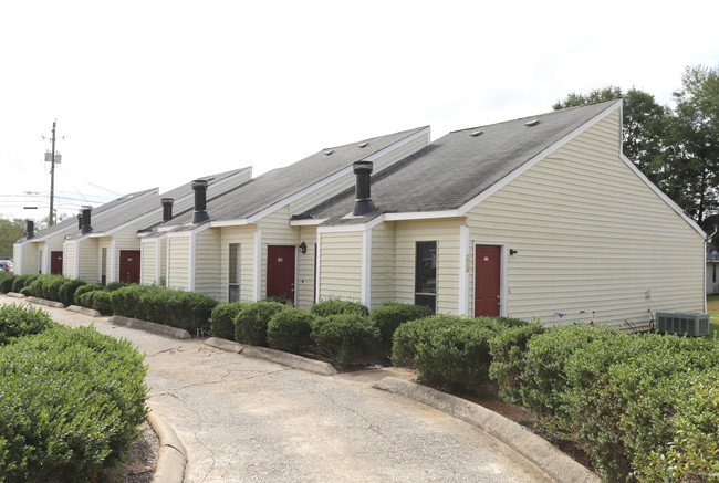 Commerce Square Apartments in Lagrange, GA - Building Photo - Building Photo