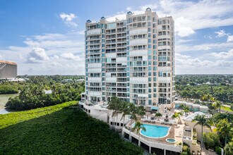 Baypointe At Naples Cay in Naples, FL - Building Photo - Building Photo