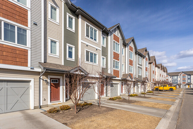 Secord Challet in Edmonton, AB - Building Photo - Building Photo