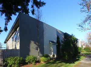 630 N Prospect St in Tacoma, WA - Foto de edificio - Building Photo