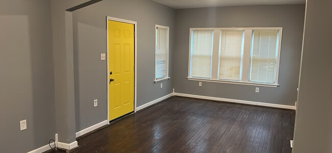 1550 Richard Gordon Hatcher Blvd, Unit Apt A in Gary, IN - Building Photo - Building Photo