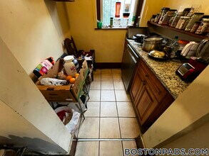 4.5 Centre St, Unit 1 in Boston, MA - Building Photo - Building Photo