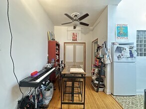 1222 W Grace St, Unit K09J in Chicago, IL - Building Photo - Building Photo