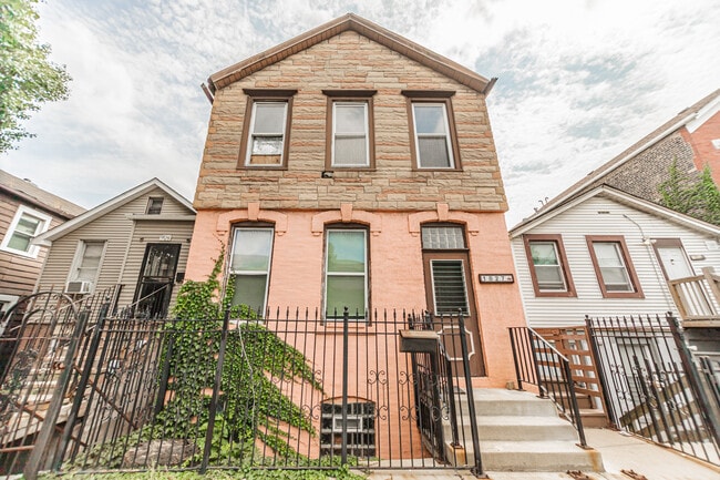 1827 S Ruble St, Unit 1F