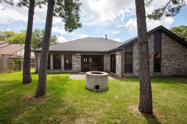 415 Abbott Cir in Sugar Land, TX - Building Photo - Building Photo