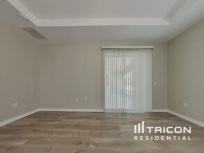 1139 Wapello St in North Port, FL - Building Photo - Building Photo