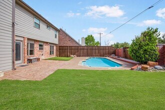 8204 Tavaros Dr in Plano, TX - Building Photo - Building Photo