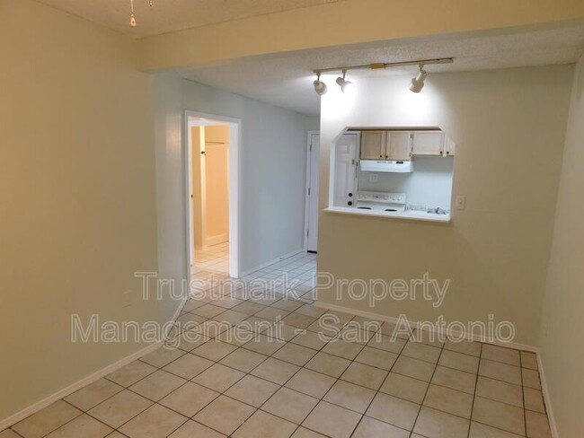 801 Rittiman Rd in San Antonio, TX - Building Photo - Building Photo