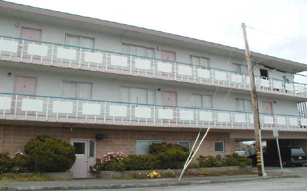 2040 Francisco Blvd in Pacifica, CA - Building Photo - Building Photo