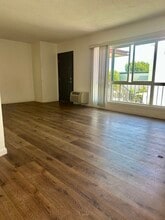 8539 Saturn St in Los Angeles, CA - Building Photo - Building Photo