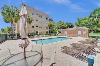 9470 Tangerine Pl, Unit 208 in Davie, FL - Building Photo - Building Photo