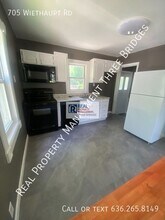 705 Wiethaupt Rd in Florissant, MO - Building Photo - Building Photo