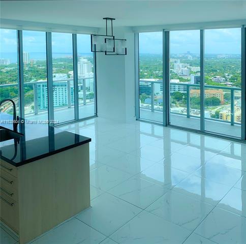 79 SW 12th St, Unit 3201-S in Miami, FL - Foto de edificio - Building Photo