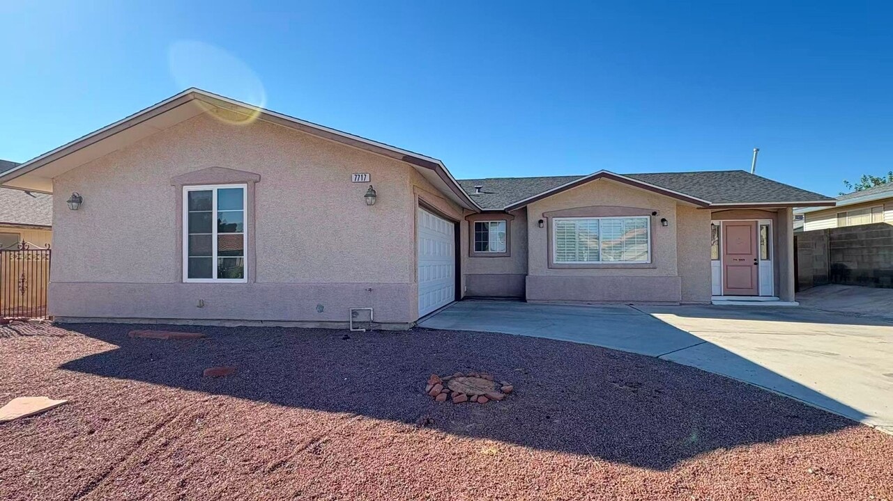 7717 Partridge Ave in Las Vegas, NV - Building Photo