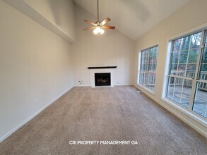 1940 Stone Forest Dr in Lawrenceville, GA - Building Photo - Building Photo