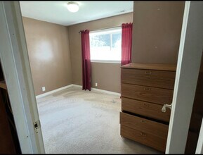 854 Pioneer Ave in Tooele, UT - Building Photo - Building Photo