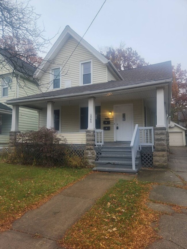 property at 1565 Hopkins Ave