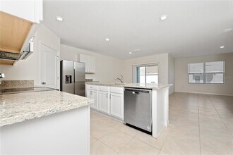 5715 Sundial Ter in St. Cloud, FL - Building Photo - Building Photo