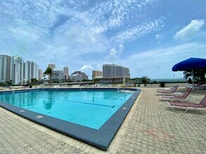 999 Brickell Bay Dr, Unit 1107 in Miami, FL - Building Photo - Building Photo