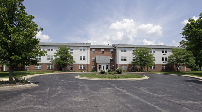 Salem House in Maineville, OH - Foto de edificio - Building Photo