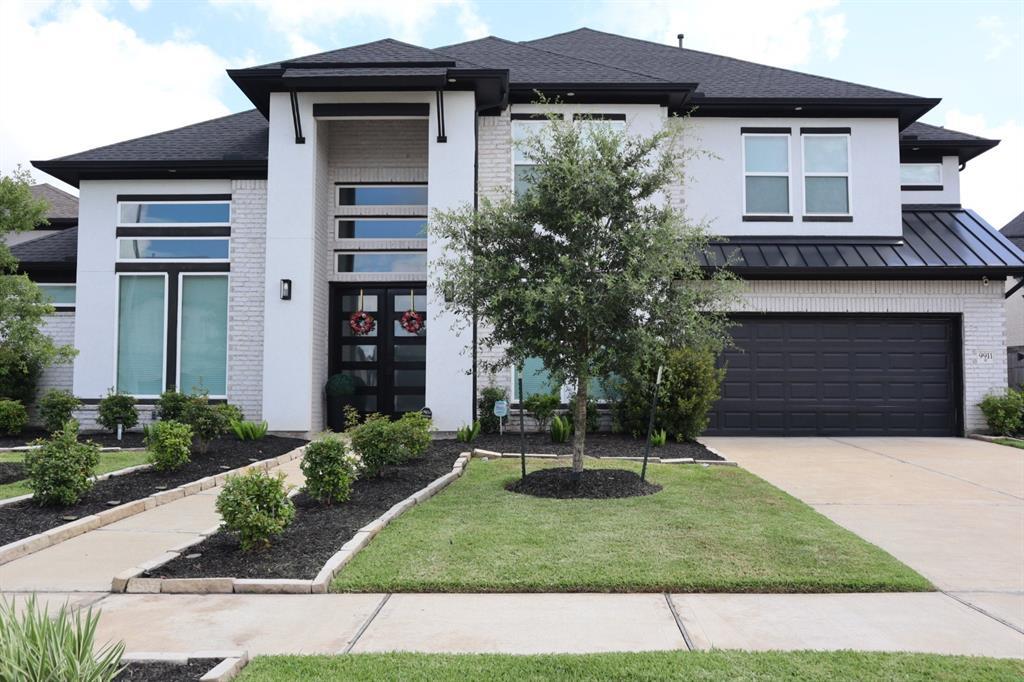 9911 Regal Bend Dr in Missouri City, TX - Building Photo