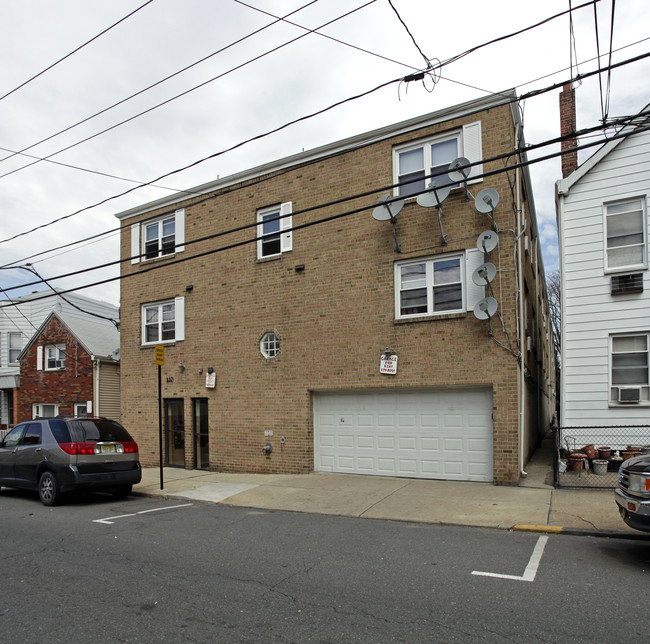 110 68th St in West New York, NJ - Building Photo - Building Photo