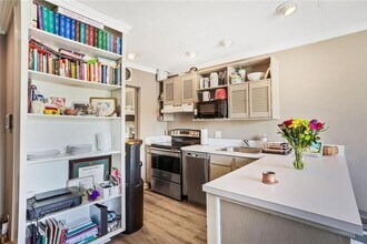 801 Henry Clay Ave, Unit 200 in New Orleans, LA - Building Photo - Building Photo