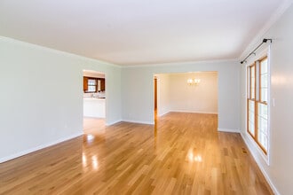 6868 Crane Rd in Ypsilanti, MI - Building Photo - Building Photo