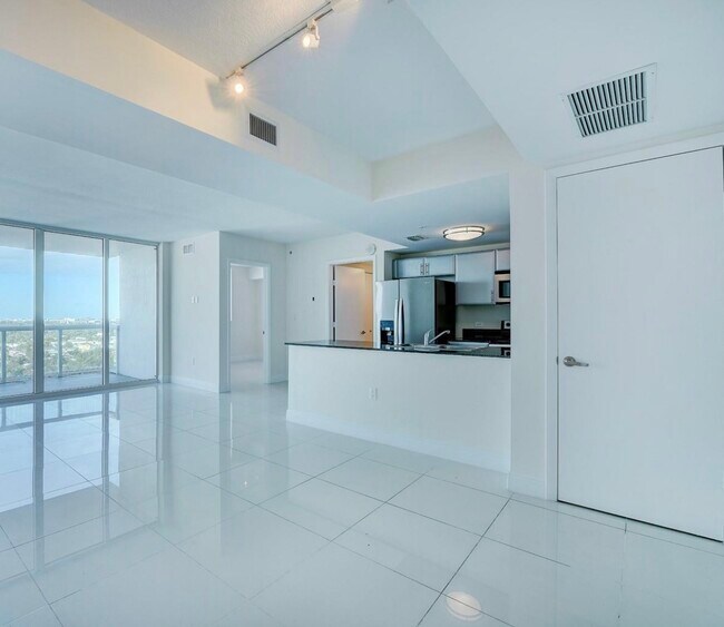1861 NW South River Dr, Unit 1903 in Miami, FL - Building Photo - Building Photo