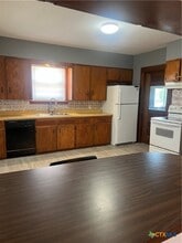 284 Wright Ave in New Braunfels, TX - Building Photo - Building Photo