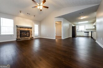 121 Fern Ct in Hampton, GA - Building Photo - Building Photo
