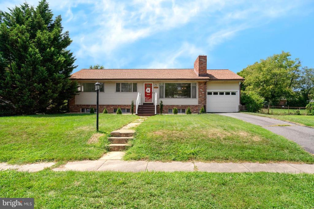 3908 Melvern Pl in Alexandria, VA - Building Photo