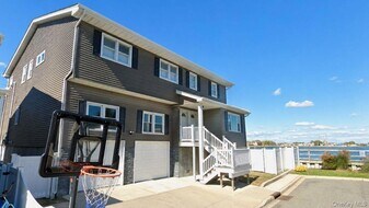 93 Armour St in Long Beach, NY - Building Photo