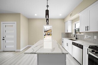 3107 Grassmere St in Houston, TX - Building Photo - Building Photo