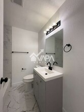 411 Yolanda Dr in San Antonio, TX - Building Photo - Building Photo