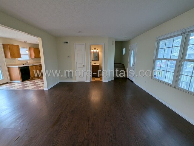 3824 Revolutionary Dr in Columbus, OH - Building Photo - Building Photo